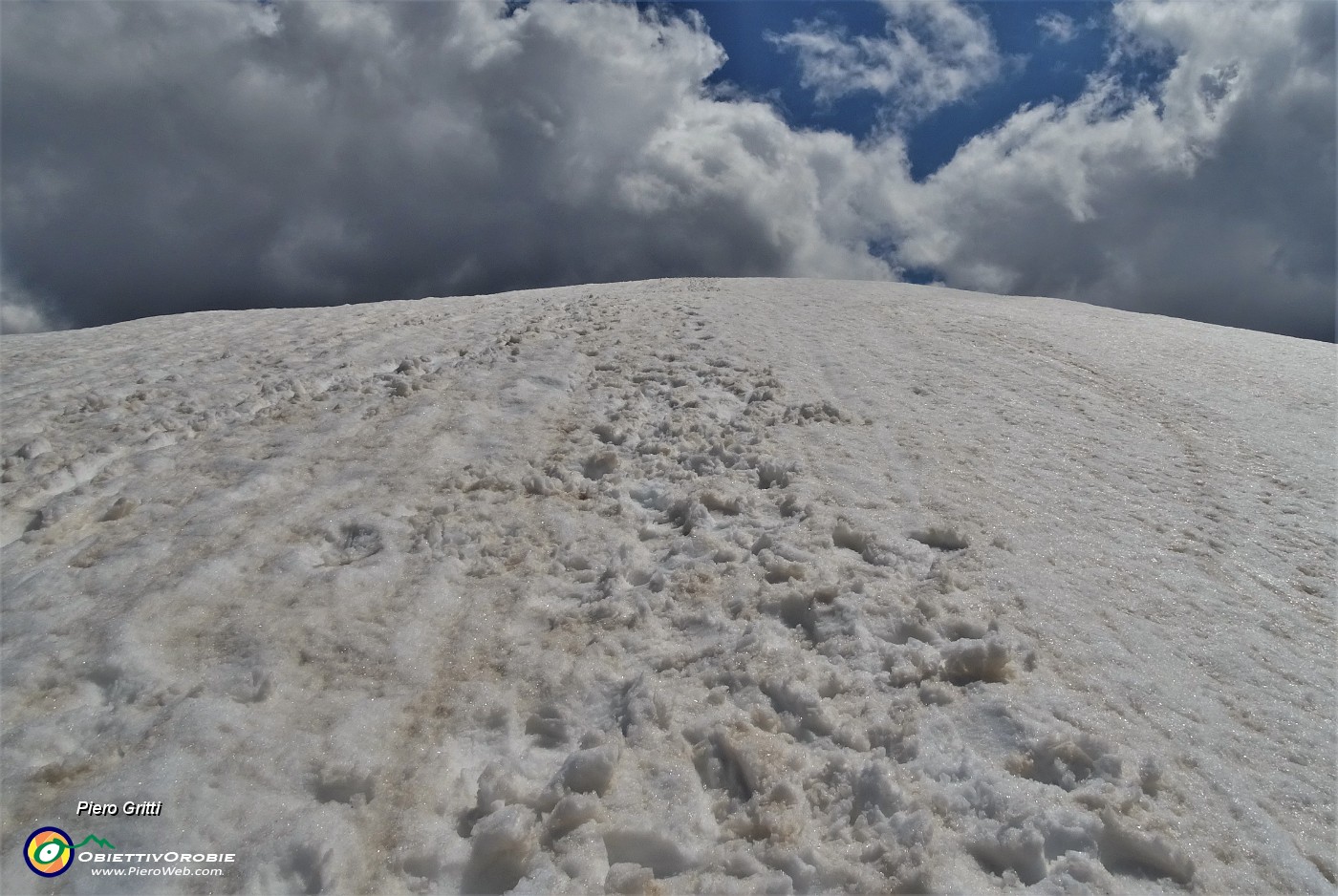 74 Evvia in decisa salita pestando neve per Cima  Montu (1854 m).JPG